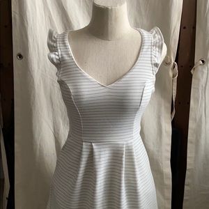 Maeve by Anthropologie flutter sleeve dress